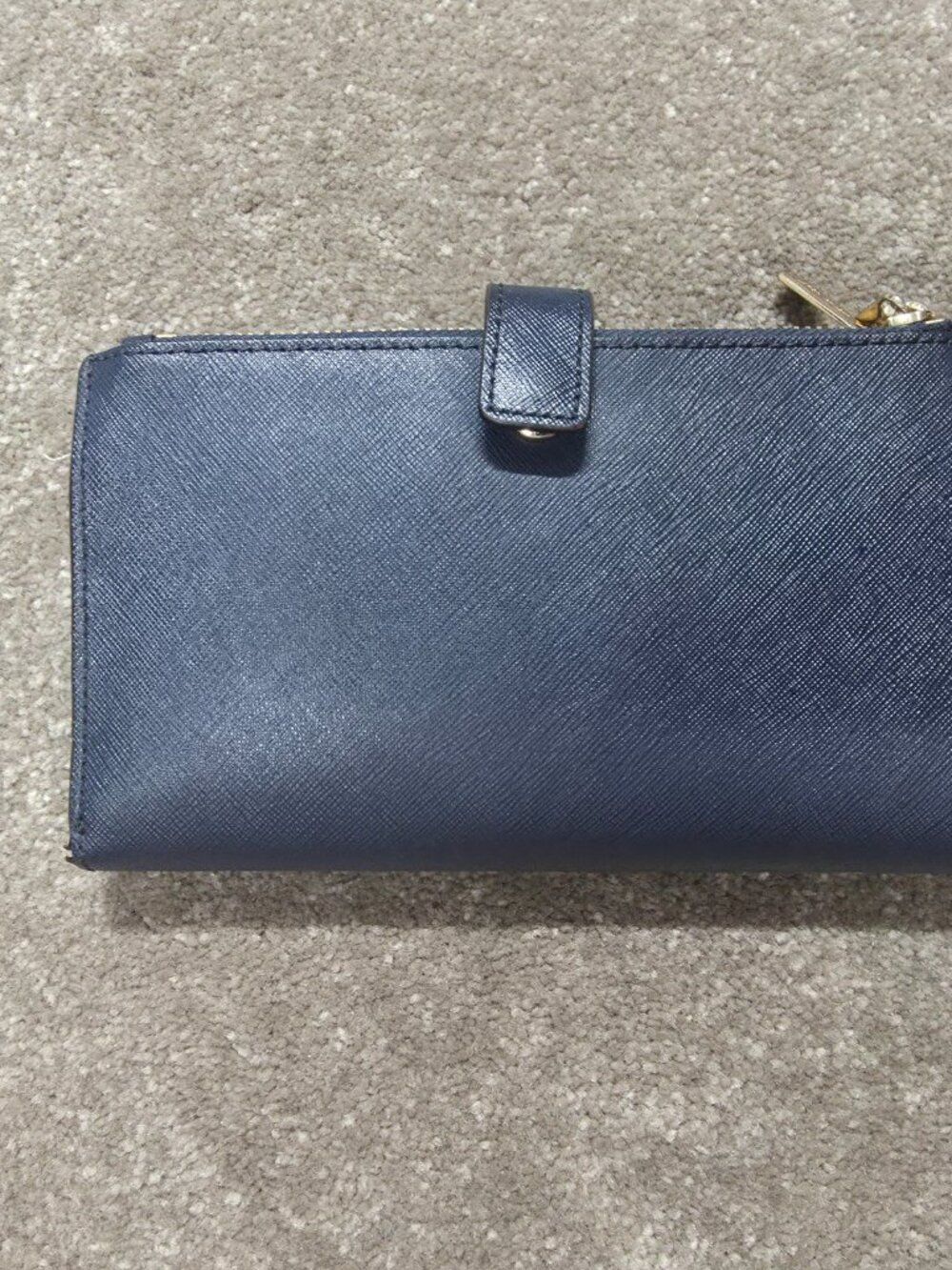 Michael Kors Navy Saffiano Leather Wristlet Wallet Phone Case Zip Around - Picture 4 of 7